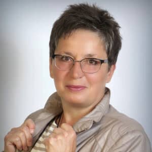 Dr. Sylvia Limmer