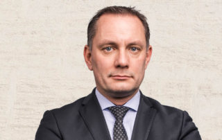 Merkel und Lindner stürzen gewählten Ministerpräsidenten